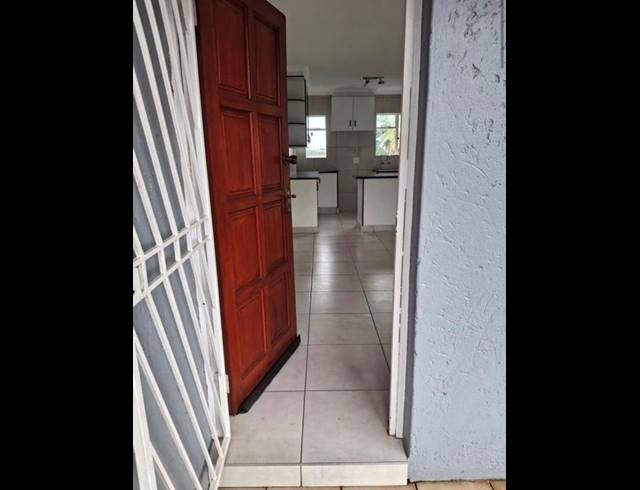 2 BEDROOM APARTMENT FOR SALE IN LINMEYER